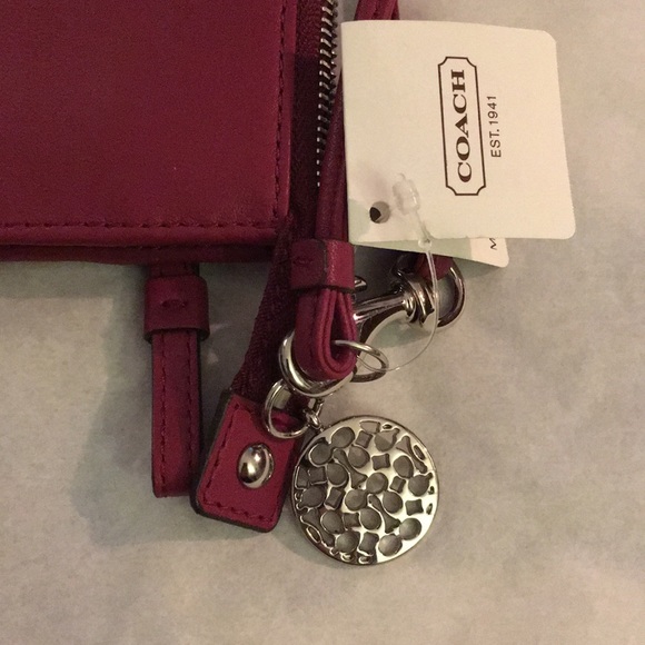 NWT Coach red leather wallet with wrist strap - Picture 6 of 8